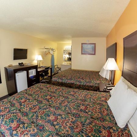 Knights Inn - Chanute Экстерьер фото