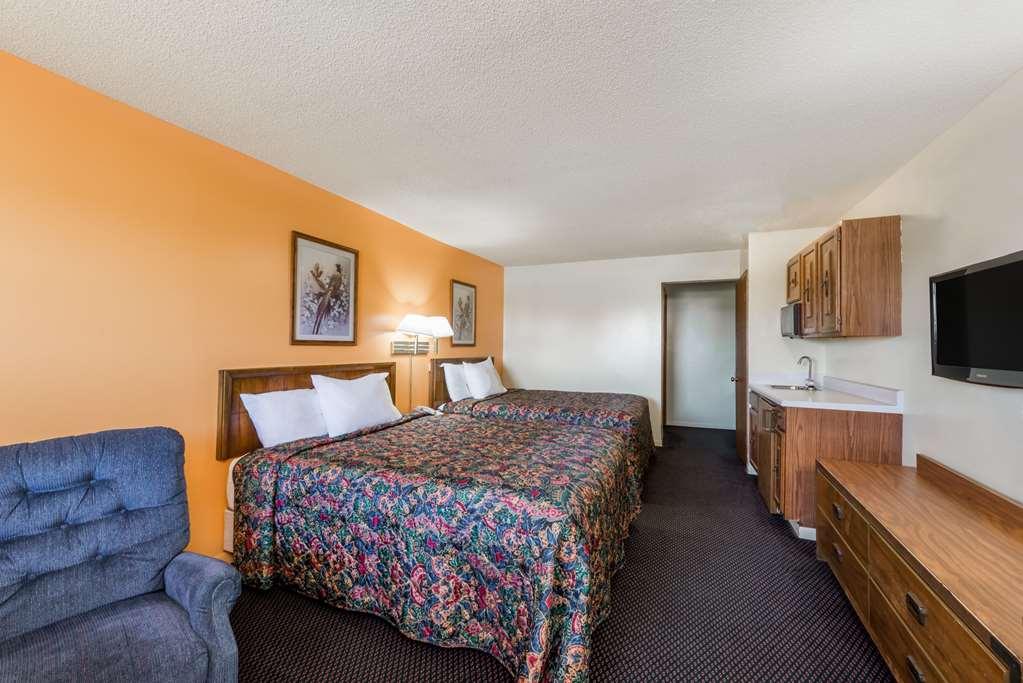 Knights Inn - Chanute Номер фото