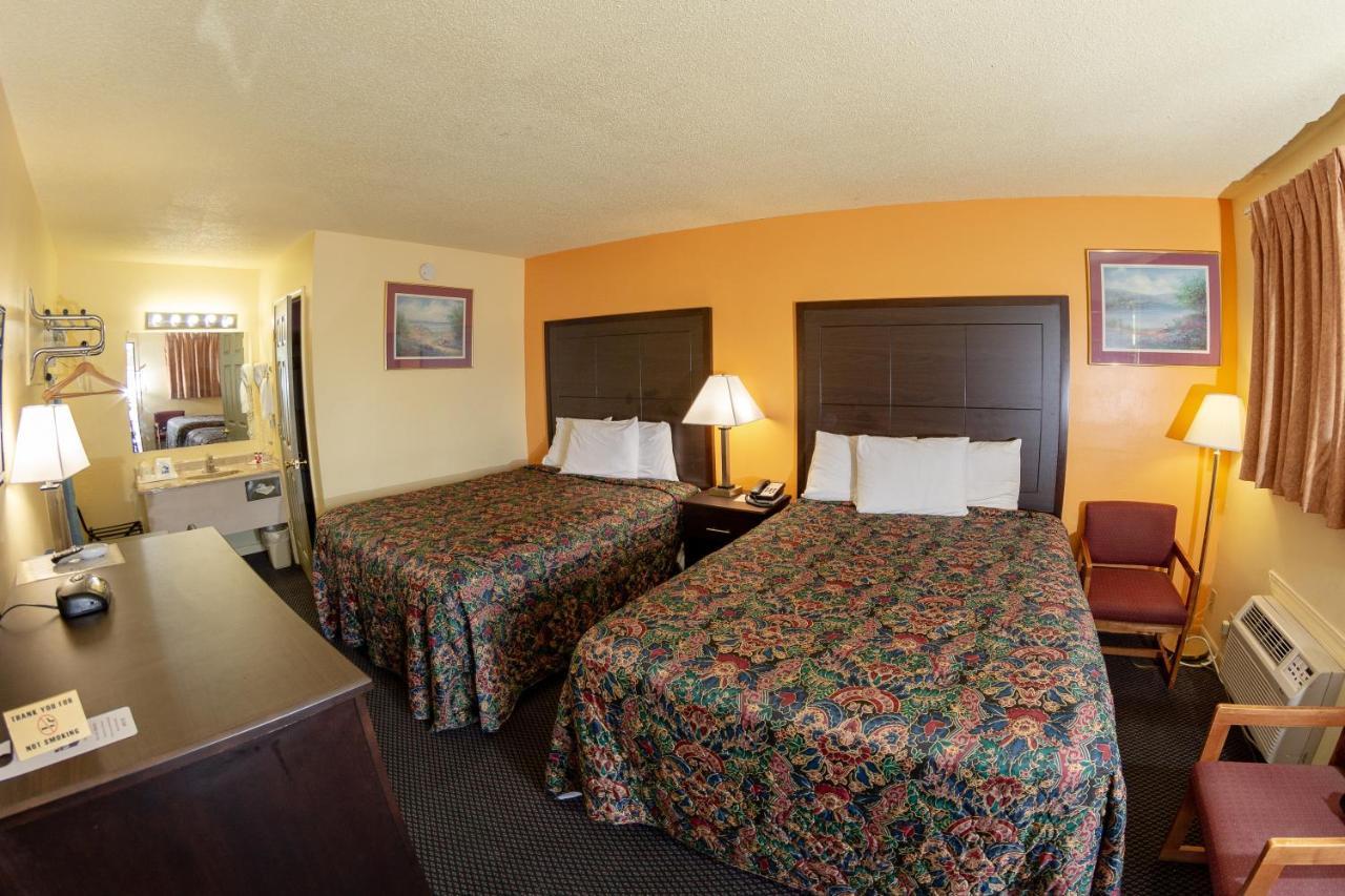 Knights Inn - Chanute Экстерьер фото