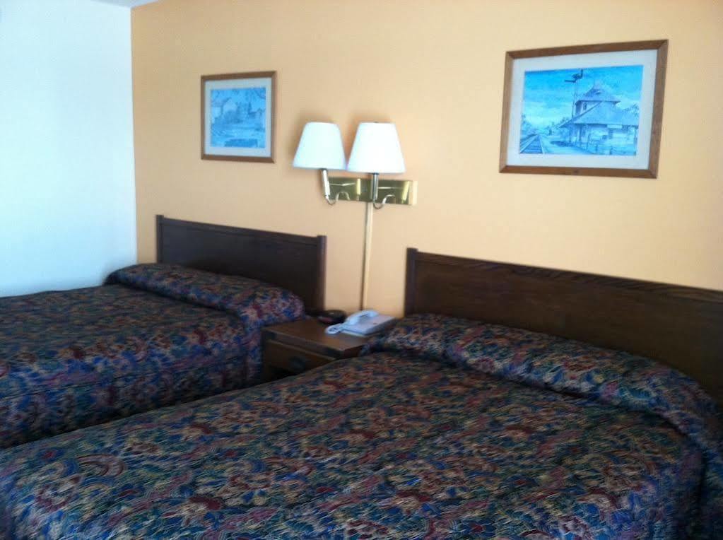 Knights Inn - Chanute Экстерьер фото